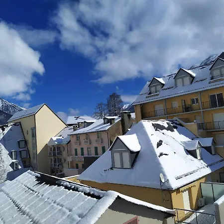 Calme Et Cosy Plein Centre Apartment